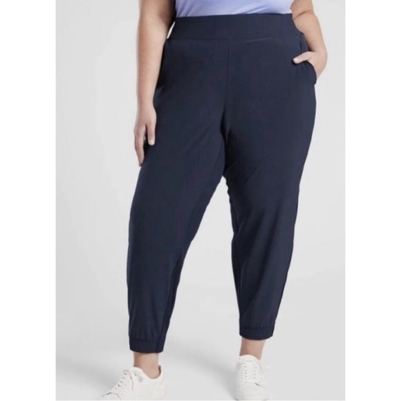 NWOT Athleta Plus Size Brooklyn Jogger Women’s Sz 24 in Navy Blue Athleisure - Picture 1 of 9